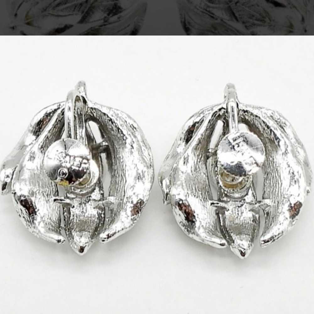 Lisner Silver Tone Leaf Earrings - image 2